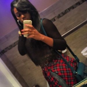 Meet your Posher, Ari